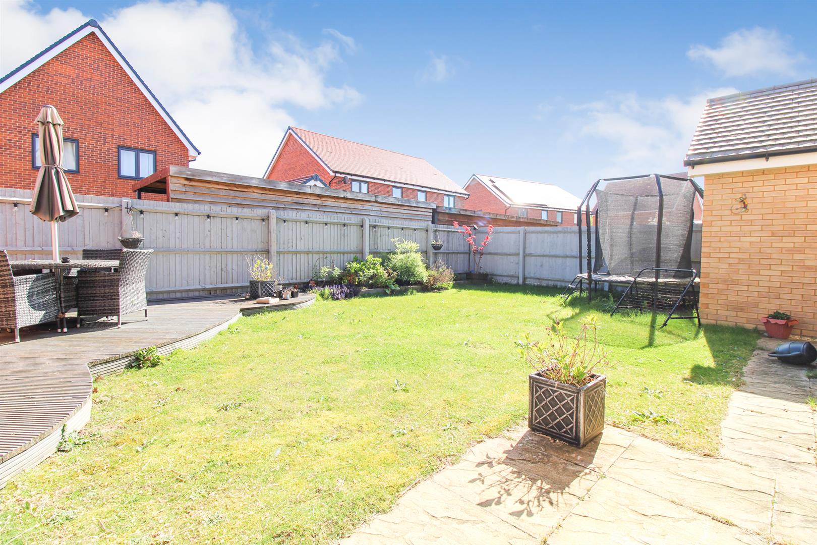 4 bed property in Gilbert Walk, Bedford
